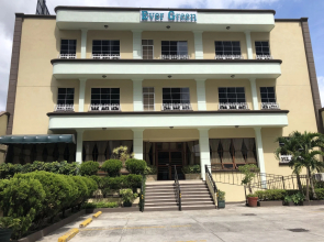 Ever Green Hotel