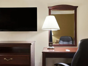 Travelodge La Porte/ Michigan City Area