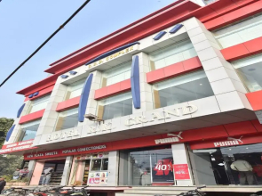 Hotel R K Grand