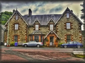 The Hopetoun Arms Hotel
