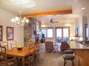 Trail's End Lodge at Deer Valley Resort - Two Bedroom Residence with Spa #405 2 Condo