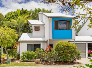 Modern & Stylish 2 Bedroom Townhouse