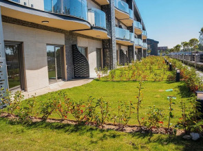 Lara Breeze Kundu Kanyon