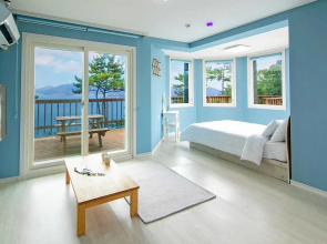 Yeosu Badawadeungdae Pension