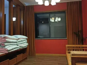 Haikou 13 March swimming pool b&B