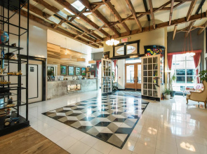 The Box House Hotel