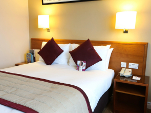 Crowne Plaza Manchester Airport by IHG