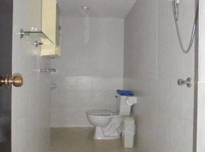 Robin’s Nest Guesthouse & Restaurant