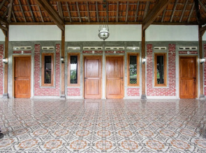 Joglo Ndalem Sabine Syariah