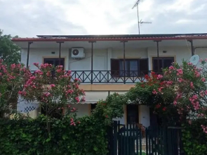 FAMILY'S HOUSE Near The Beach