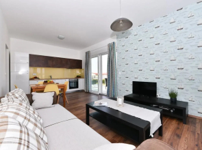 Harbor Villa Apartment East