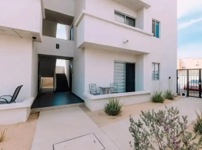 Ocean Condo in the center of Cabo S.L