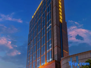 Golden Eagle Summit Hotel