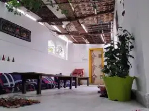 12 Monks Backpackers Community