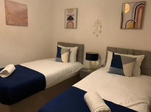 Sherwood- Nottingham Castle- Contractors- Free Parking- Long and Short Stays