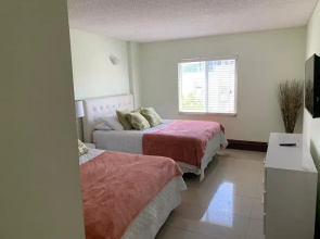 Wonderful Marbella Tower Sunny Isles Beach 2 Bedroom Condo by Redawning
