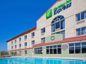 Holiday Inn Express & Suites Live Oak by IHG