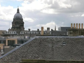 Royal Mile, Edinburgh - 2 Bedroom Apartment