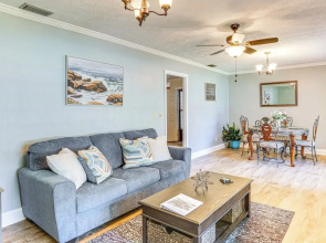 1 Mi to Dtwn Waycross: Home w/ Furnished Porch