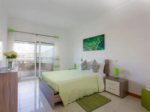 Albufeira - Apartment - Sleeps 4 - Seaside