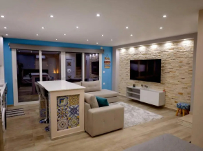 Lia's apartment