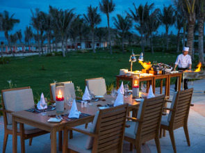 Cam Ranh Riviera Beach Resort & Spa