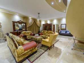 Equestrian Royal Hotel Boutique & Spa