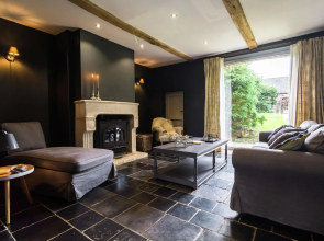 Cottage in Haut-bois With Private Pool