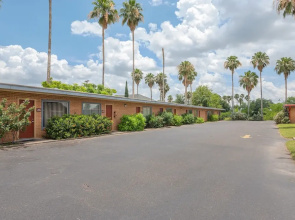 Vali-Ho Motel
