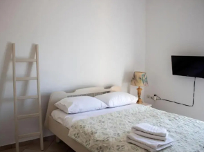 Hara's Studio