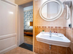 Maison Pitti Florence