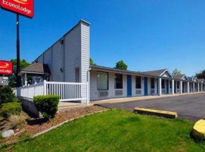 Econo Lodge Austintown