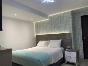 Luxury Liv Limonar