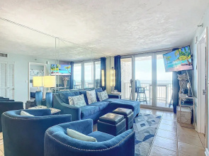 Oceania Beach Club