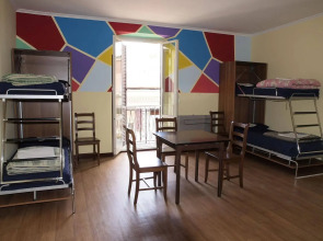 Alessandro Downtown Hostel