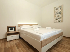 Apartment 1670
