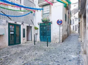 Lisbon Boutique Alfama with Patio 3