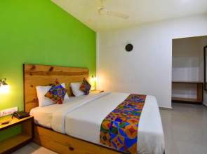 Gulmohar Beach Resort And Cottages