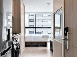 w Charming Loft in Santa Barbara