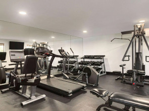 Mai Hana Hotel- Intl Drive, Trademark Collection by Wyndham