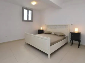 Villa Moonlight · Exquisite Villa for 10 with Pool, Helipad