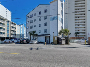 Murrells Inlet Condo on Garden City Beach!
