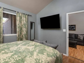 Cozy Gilbert Condo Walking Distance to Downtown!