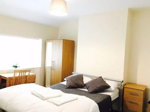 Birmingham Guest House 01