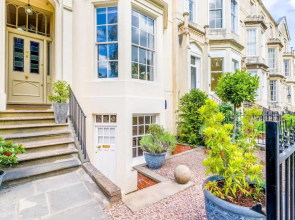 Luxury Apartments - 22 Garden Flat