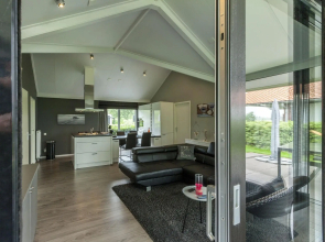 Relaxing Home Close to Diving Spots