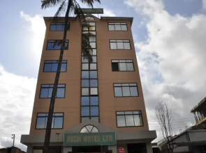 Rich Hotel