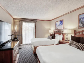 Luxury 2 Bedroom Residence in Lionshead Village - Pool, Spa & More