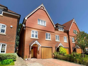 Maidenhead Driveway Parking Garden