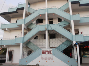 Bachelor Inn Hotel
